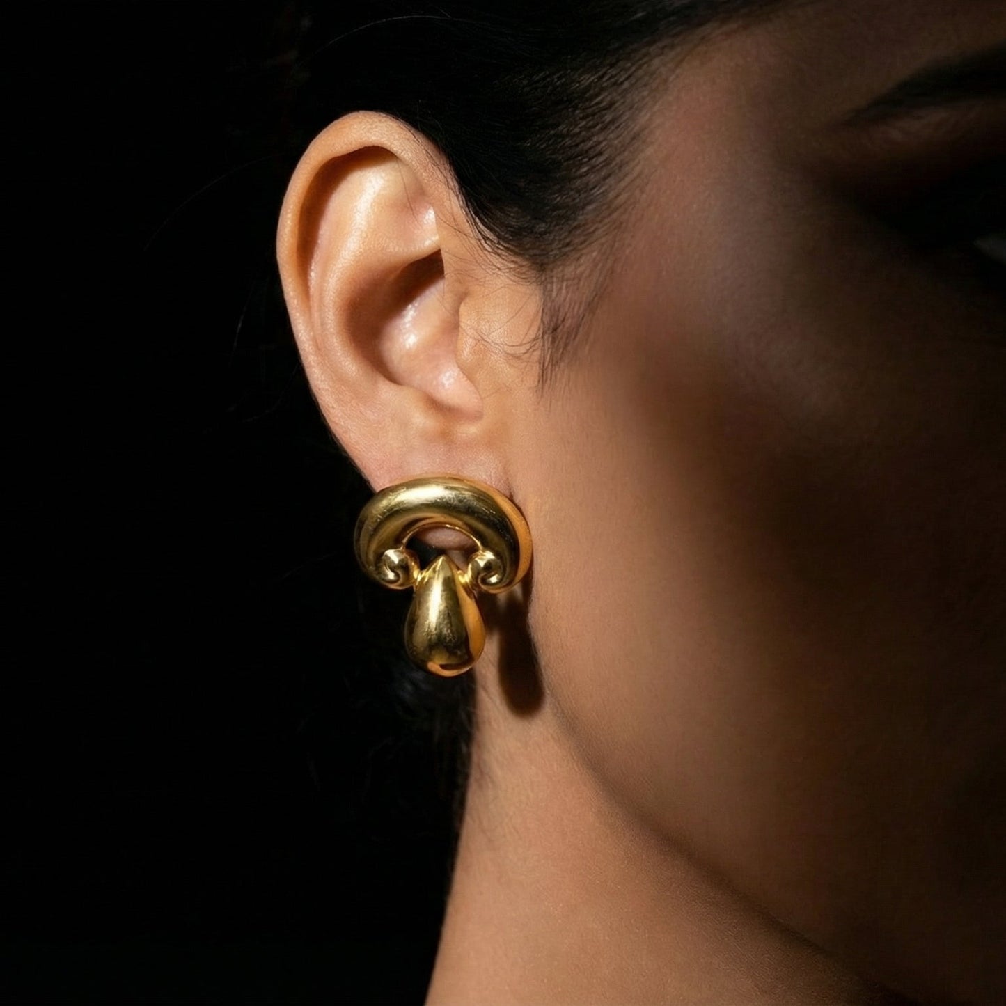 The Droplet Curl Studs