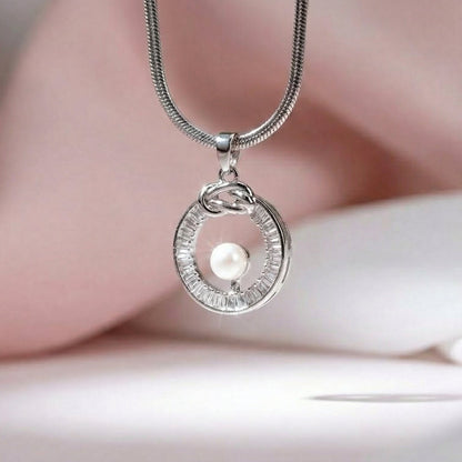 Pearl In Halo Silver